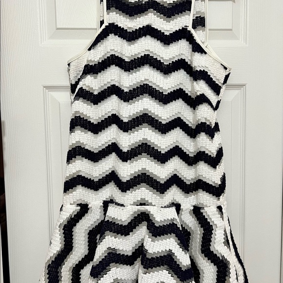 MILLY navy and white Jillian Chevron Illusion Jacquard dress size 6 - Picture 1 of 6